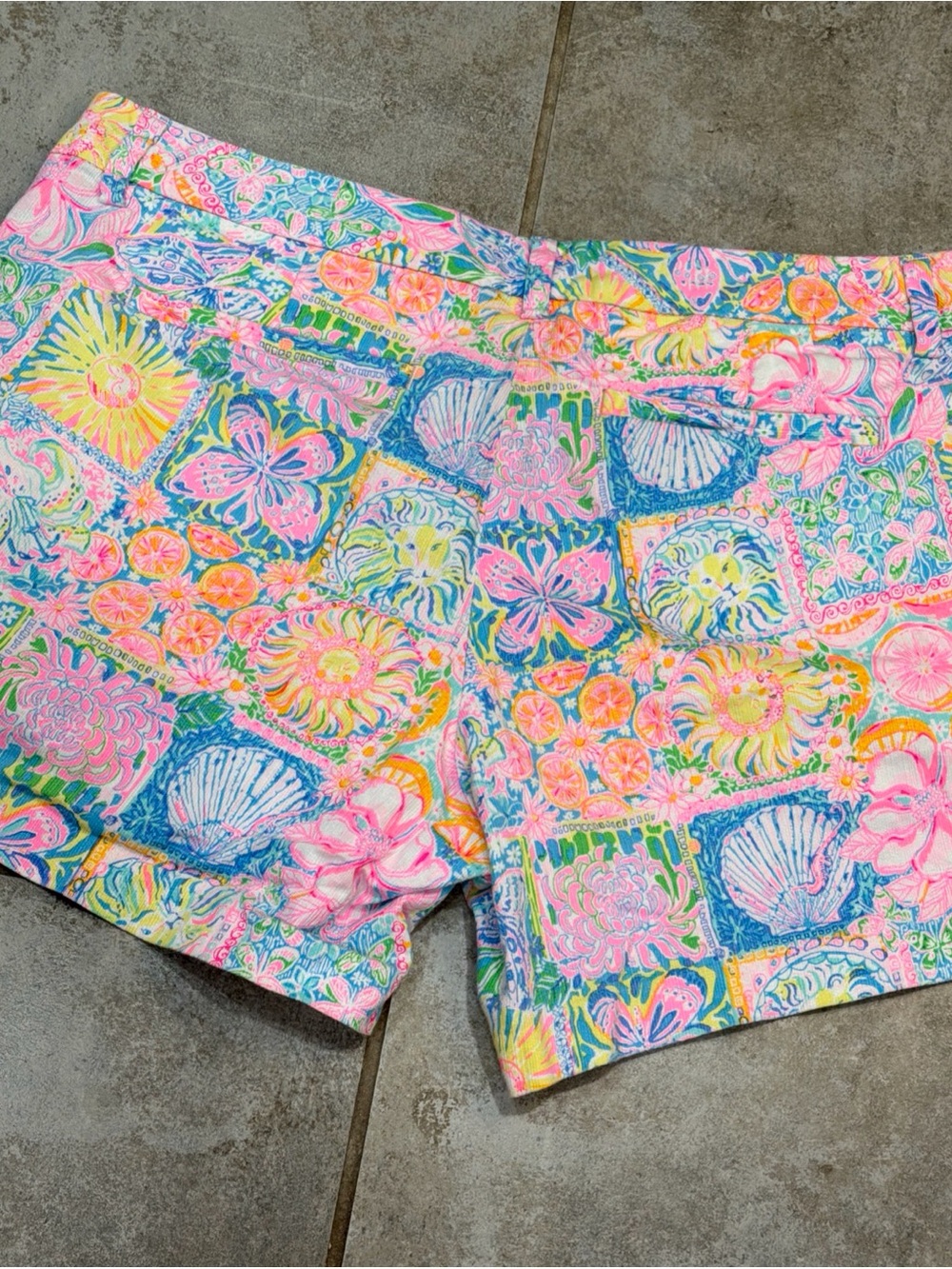 Lilly Pulitzer Callahan Stretch Shorts Patch My Drift SZ 8 Vibrant Pastels - Picture 7 of 10